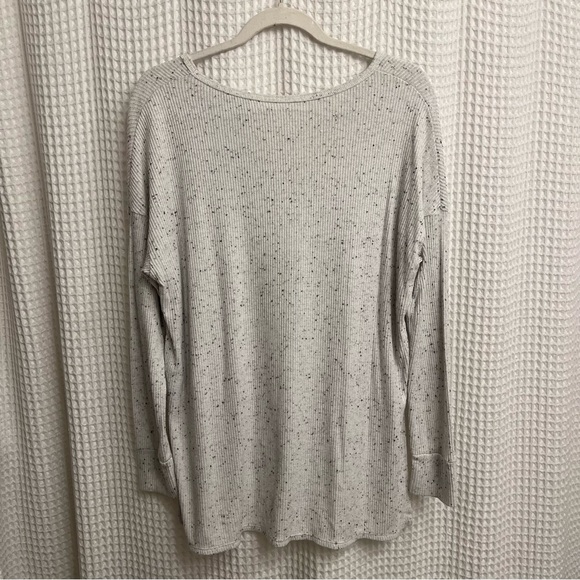 American Eagle Speckled Cream Long Sleeve Top - Picture 2 of 5